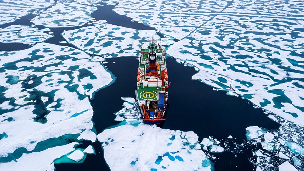 Khai thác tài nguyên ở Bắc Băng Dương