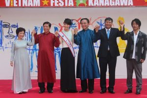 thế nào là tình hữu nghị giữa các dân tộc trên thế giới